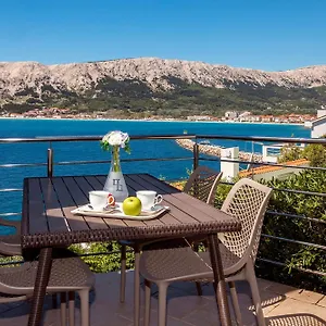 https://apartments-kricin-ii.primorje-gorskikotar.com